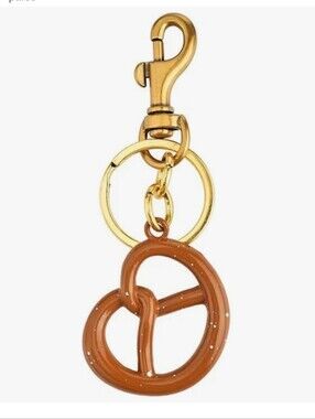 Pretzel Charm Keychain